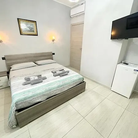 One Key Guest house *